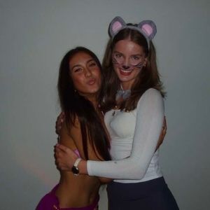 Meet your Posher, Anna